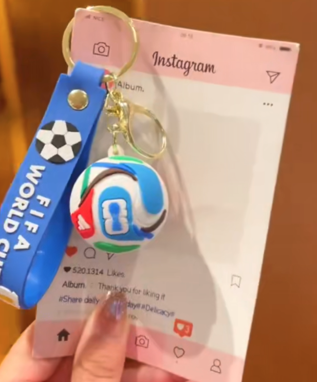 Custom mini tennis and soccer keychains wholesale for World Cup fan merchandise