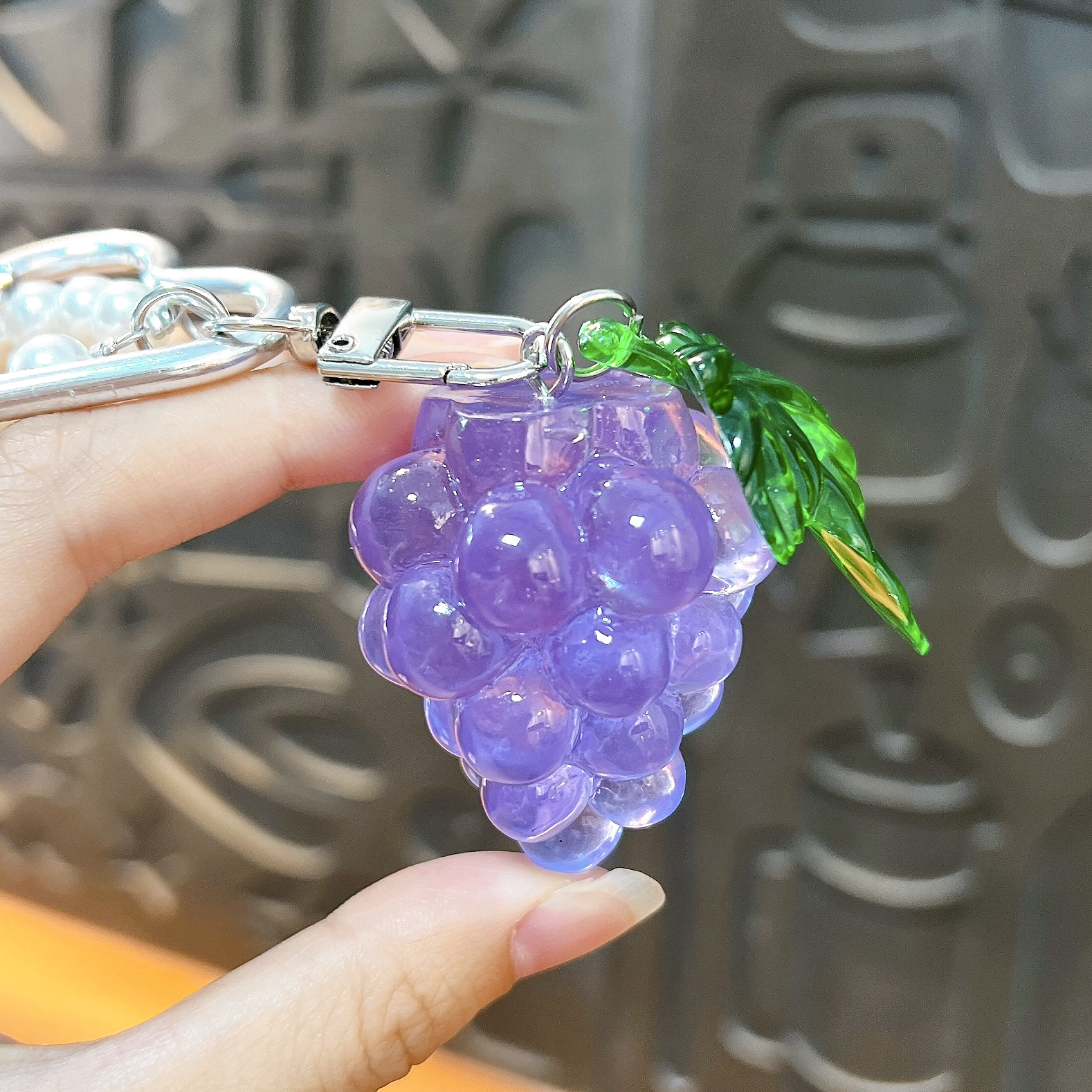 Cute transparent resin grape keychain with pearl chain and heart carabiner, fruit bag charm